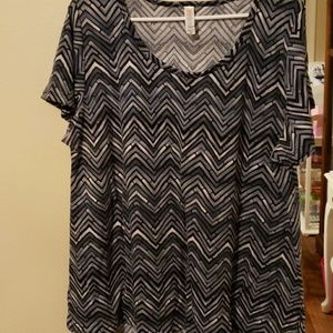 Lularoe classic tee